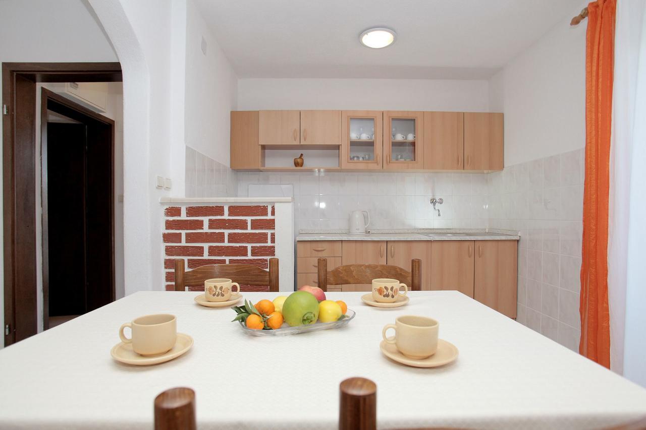 Apartments Iva トロギール エクステリア 写真